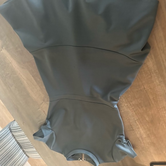 Pearls 88 Grey Dress - Small - Picture 9 of 10